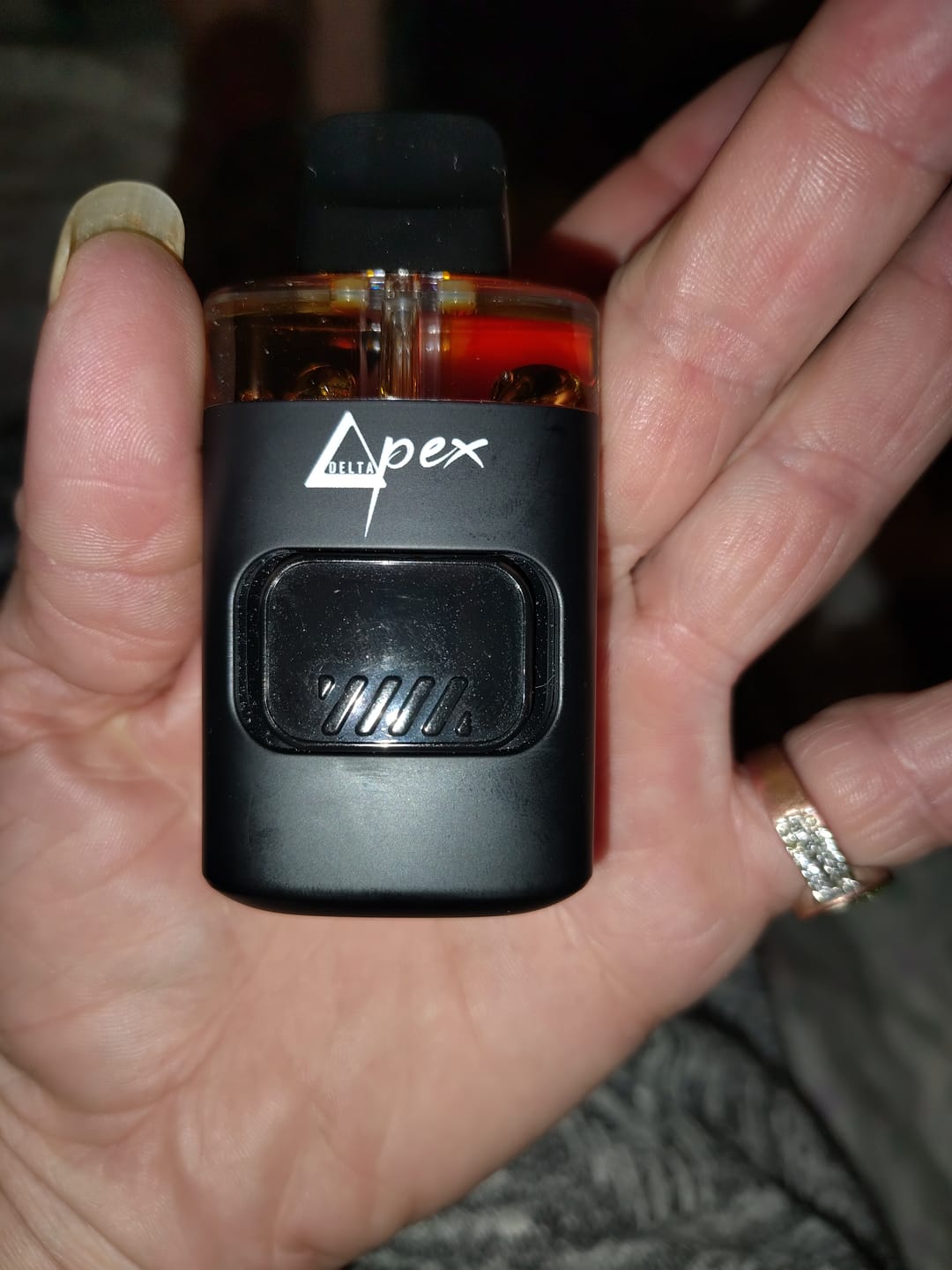 Customer photo review of Disposable Vape Delta 9 OG Kush Hybrid