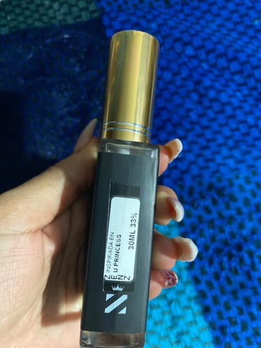 Customer photo review of Perfume Inspirado en U I DONT NEED A PRINCE BY MY SIDE TO BE A PRINCESS KILLIAN NUEVO ABRIL 2024 zenz