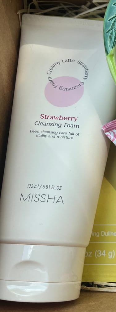 Customer photo review of Krēmveida putiņas sejas mazgāšanai MISSHA Creamy Latte Cleansing Foam