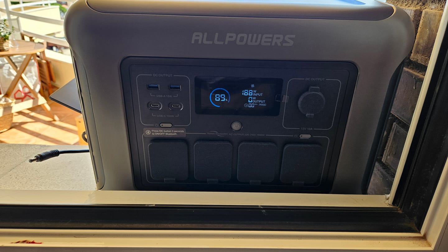 Customer photo review of ALLPOWERS R1500 Estación de Energía Portátil 1800W 1152Wh LiFeP04 Batería