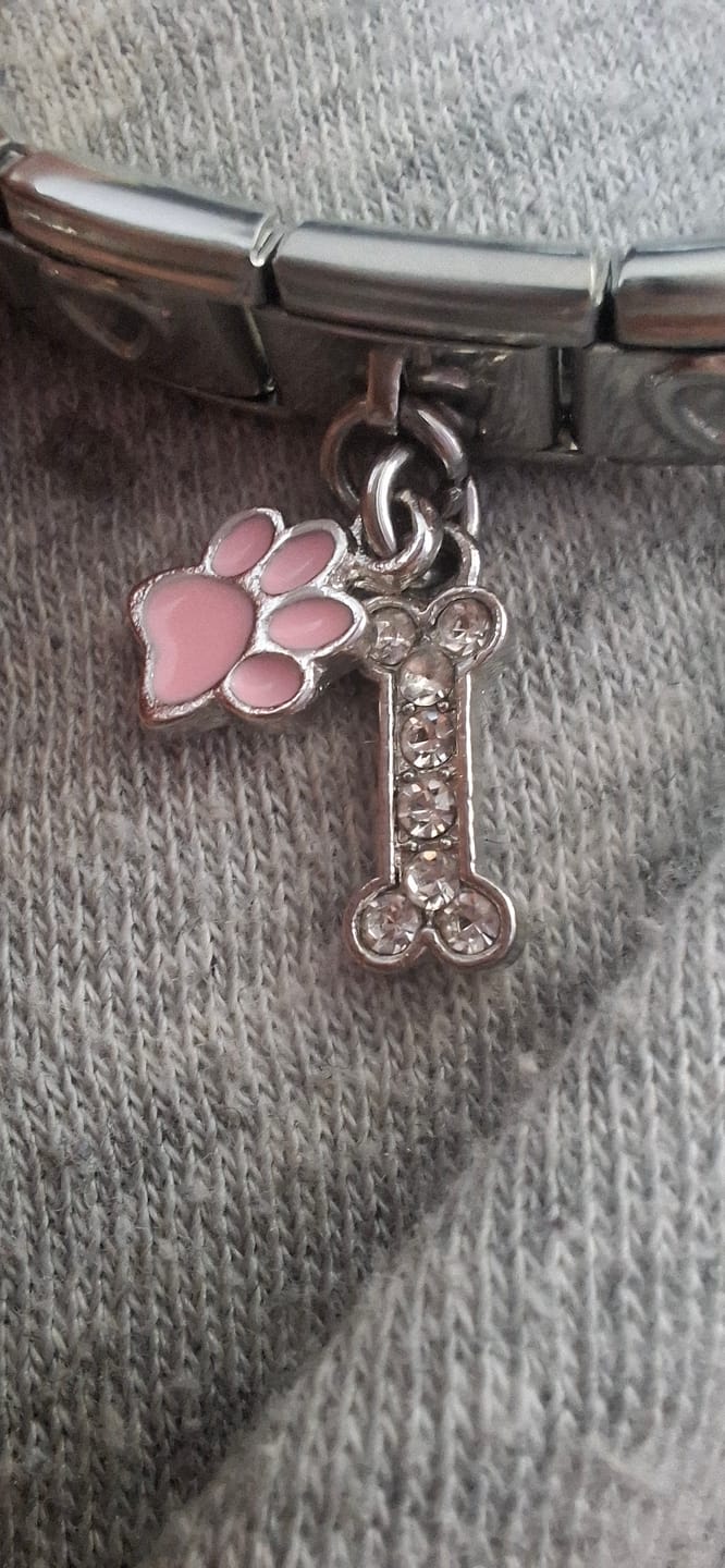 Customer photo review of Charm Colgante Huella perrito