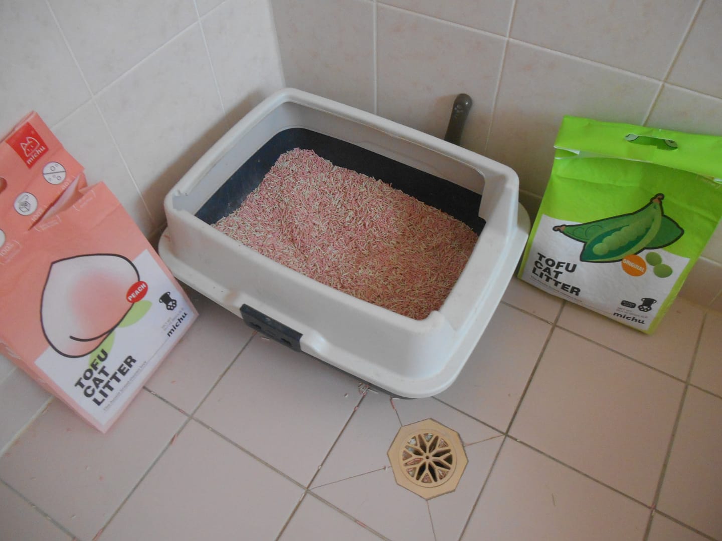 Customer photo review of Michu Tofu Cat Litter Gen3 6L- Dust-Free and Natural Clumping Tofu-Based Formula for Easy Cleanup