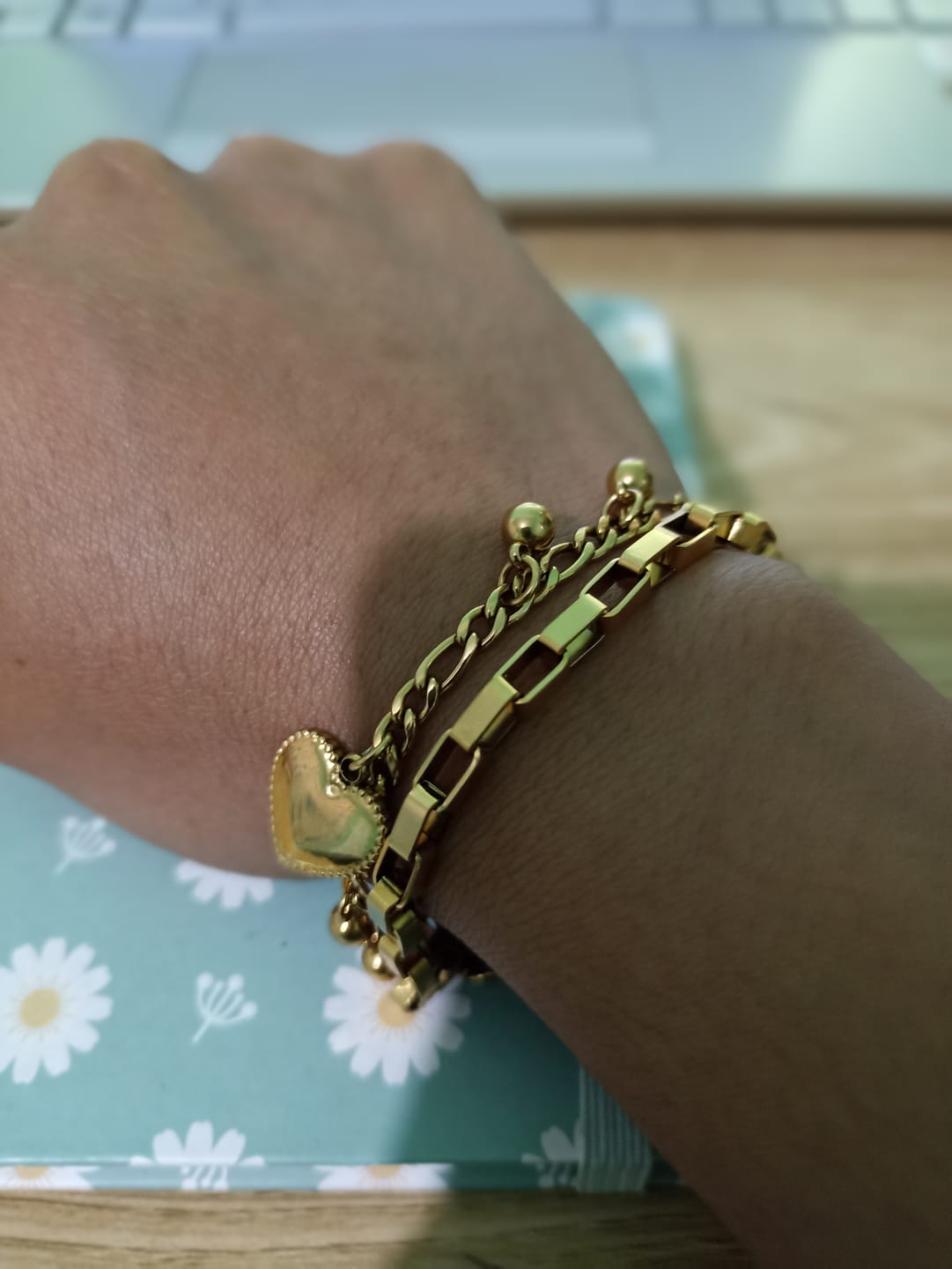 Customer photo review of Pulsera de Corazón