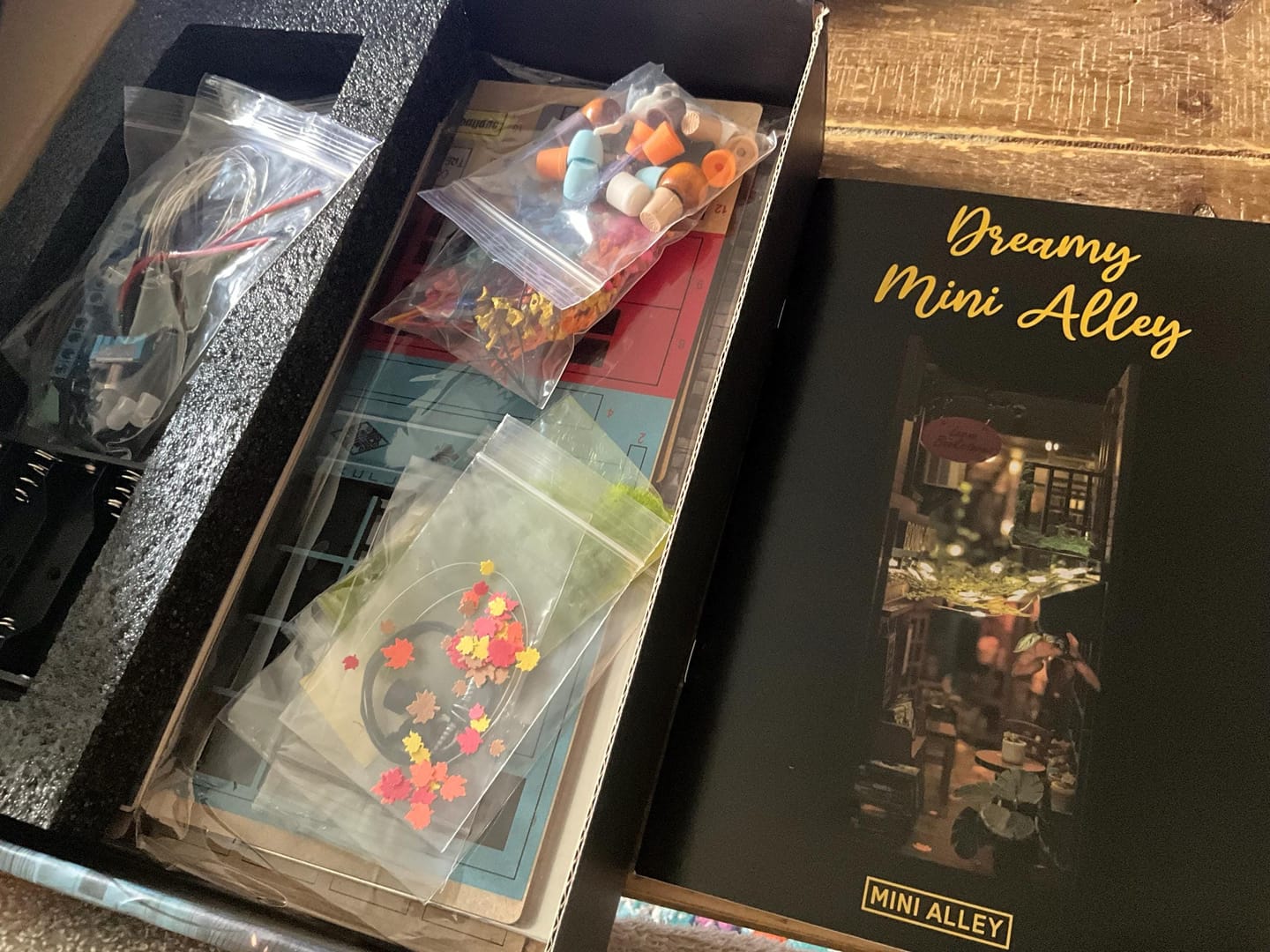 Customer photo review of Dreamy MiniAlley - Booknook DIY kit