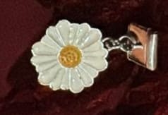 Customer photo review of Daisy flower pendant italian charm