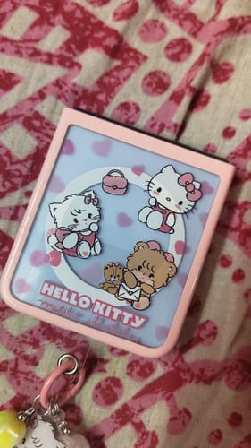 Customer photo review of Cute Kitty Magsafe Case For Samsung Galaxy Flip With Magsafe Holder