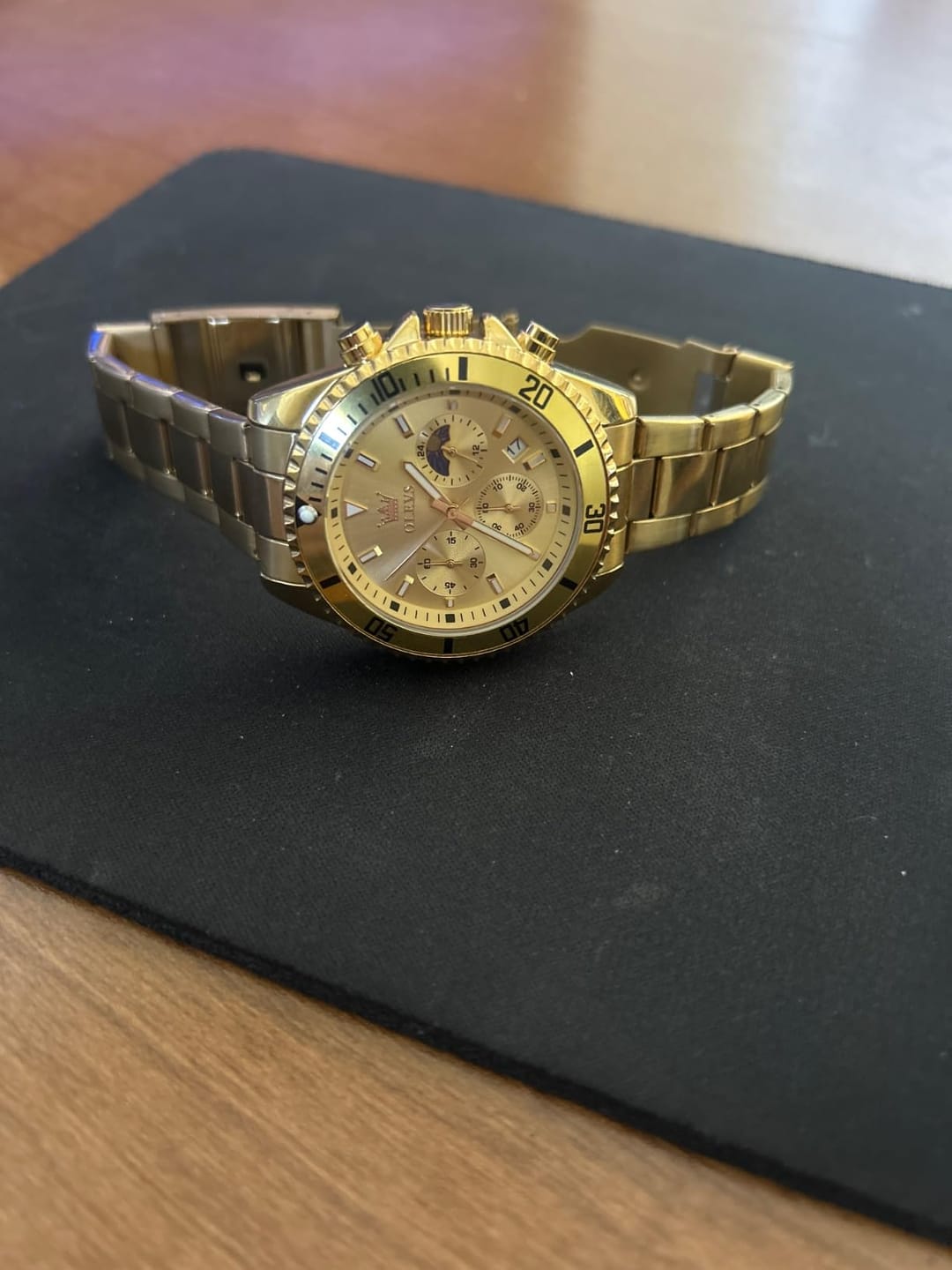 Customer photo review of Quartz Watch Stainless Steel Date Classic Dress Watch Gift