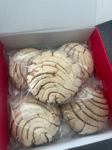 Customer photo review of Traditional Concha - Minimum 5 per order, any flavour