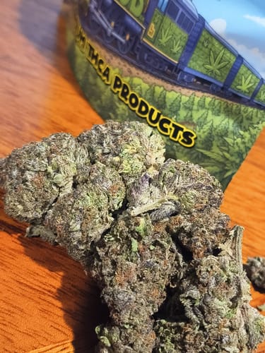 Customer photo review of Gorilla Glue THCA Flower