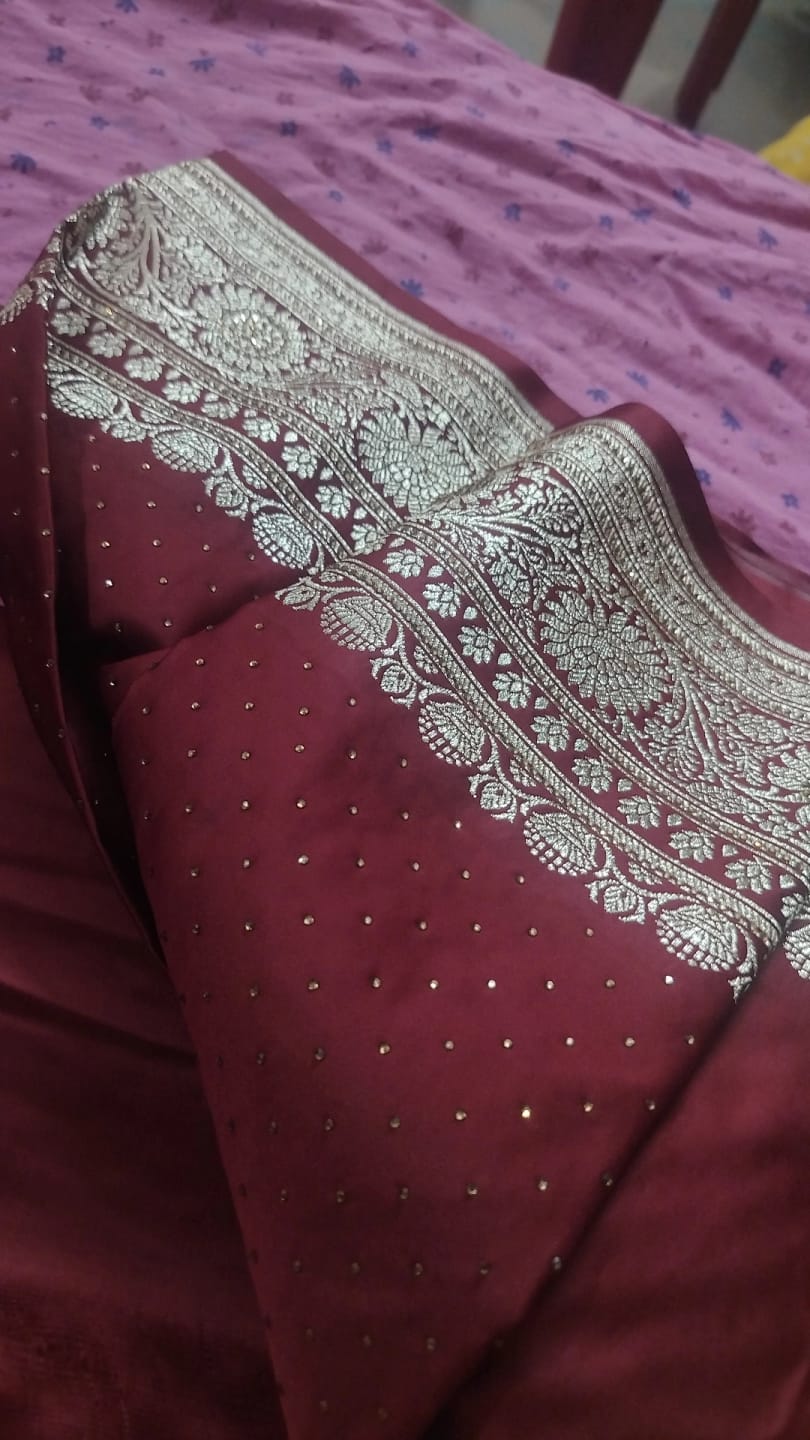 Customer photo review of Wine Royal Plain Siroski Stone Katan Silk Banarasi Saree