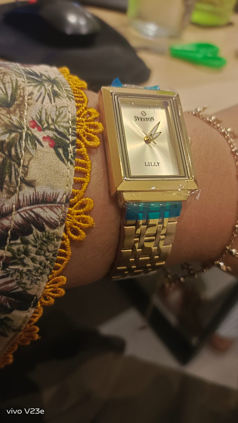 Customer photo review of Lilly
