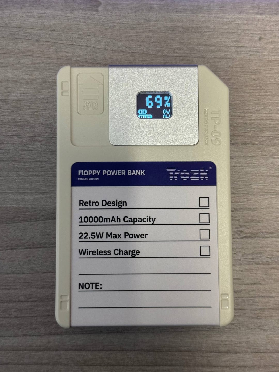 Customer photo review of Trozk Floppy Magnetic Power Bank 10000mAh PD22.5W with storage
