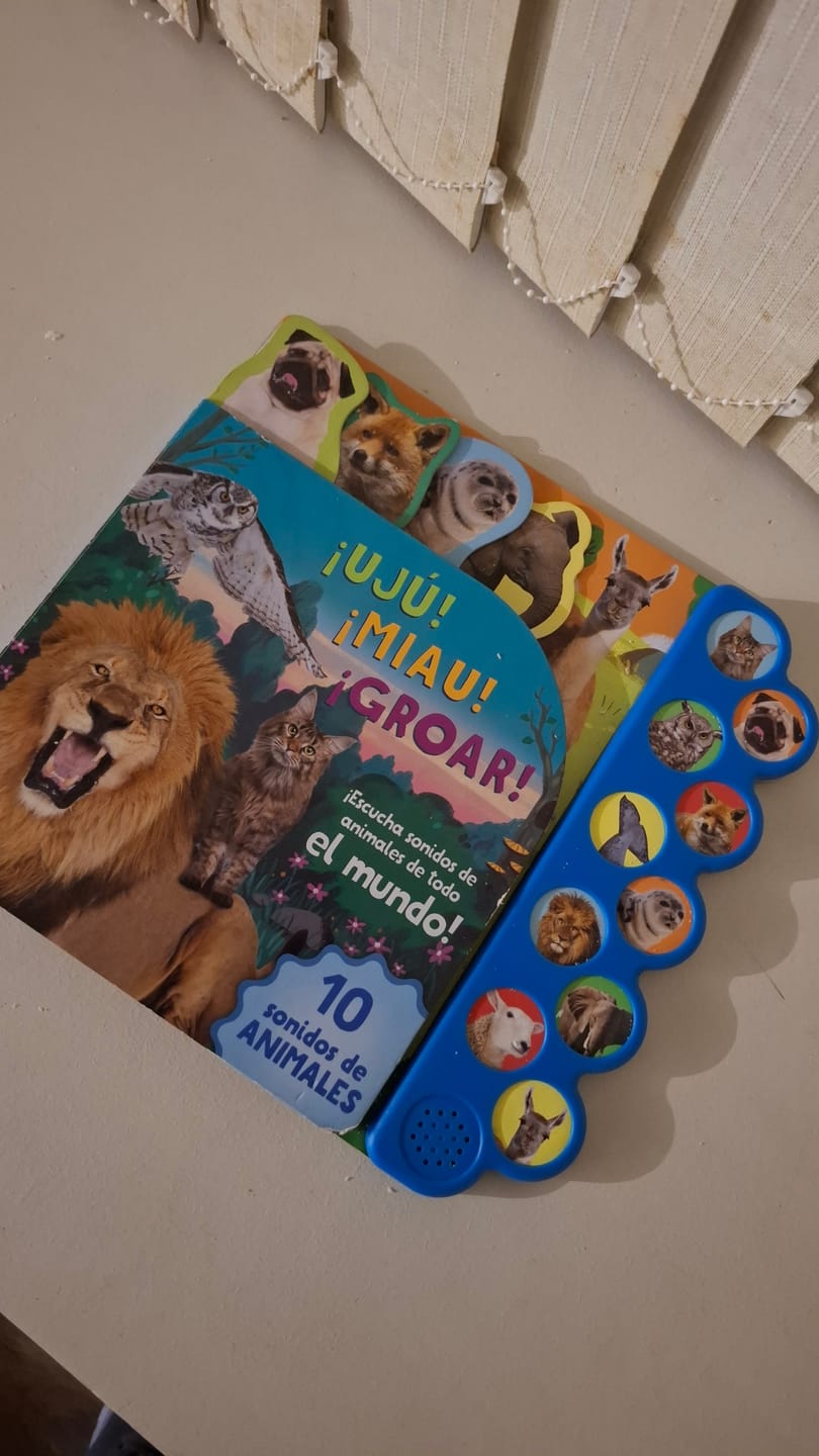 Customer photo review of 10 Sonidos de animales ¡Uju! ¡Miau! ¡Groar!