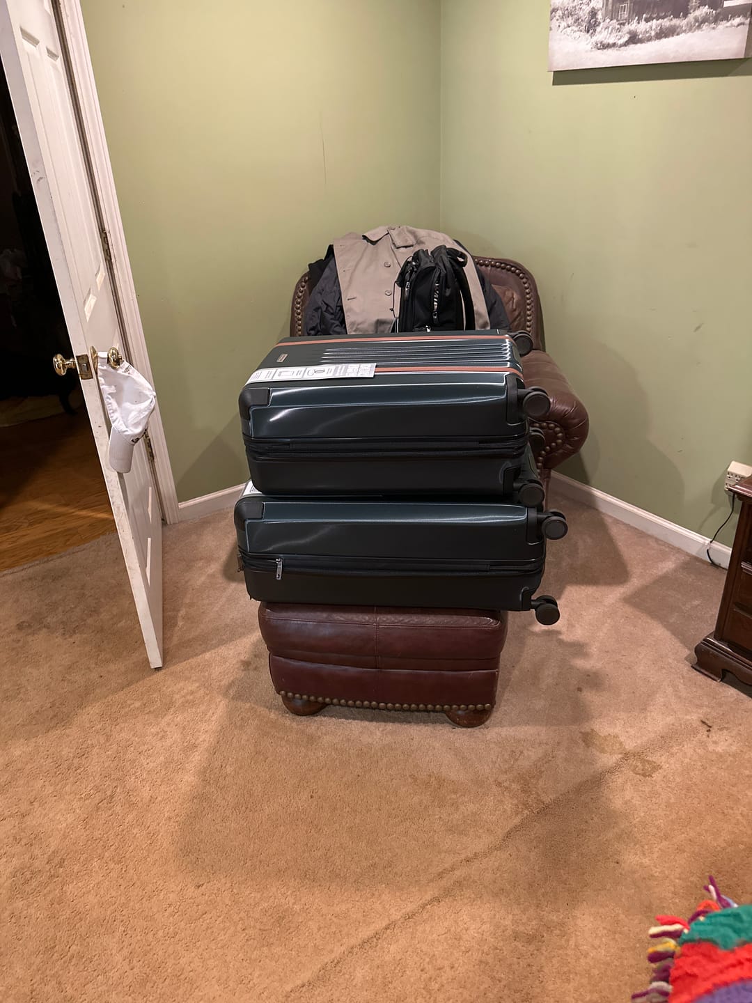 Customer photo review of Montecito 2.0 Hardside Large Check-In Expandable Spinner