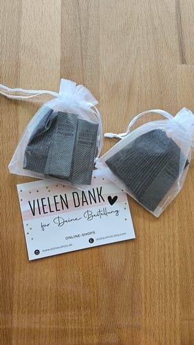 Customer photo review of Personalisierte Faltlabels aus Kunstleder - 60 x 20 mm - Labels mit Wunschname