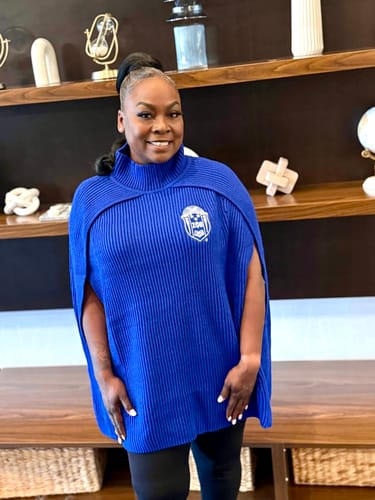 Customer photo review of Zeta knit cape-  Preorder- ships by 10/20