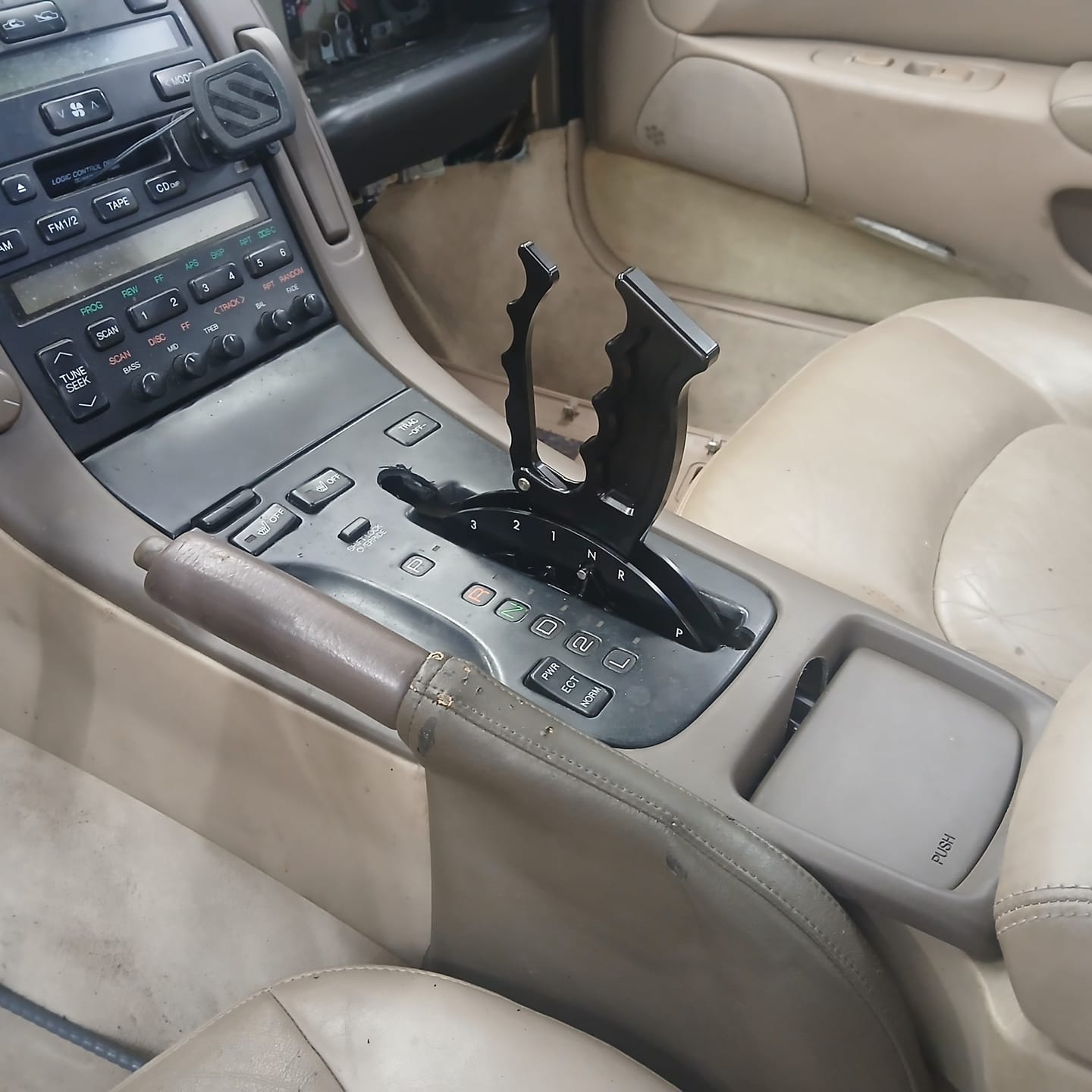 Customer photo review of TH400 3 Speed Push To Shift Reverse Pattern Operator Series Billet Shifter Rear Exit