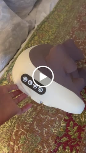 Customer video review of HiZoo - Pillow Neck & Shoulder Massager