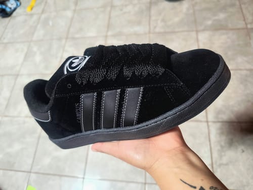 Customer photo review of Tenis Campus Negro Total