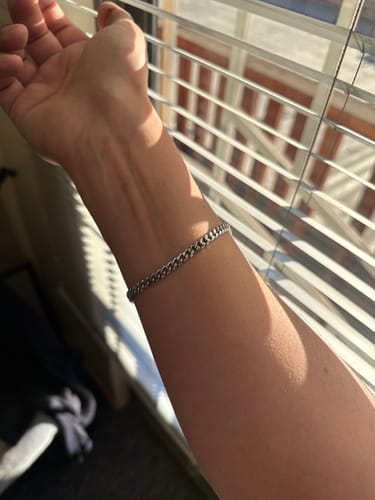 Reseña con foto de un cliente sobre Pulsera Miami Cuban 5mm