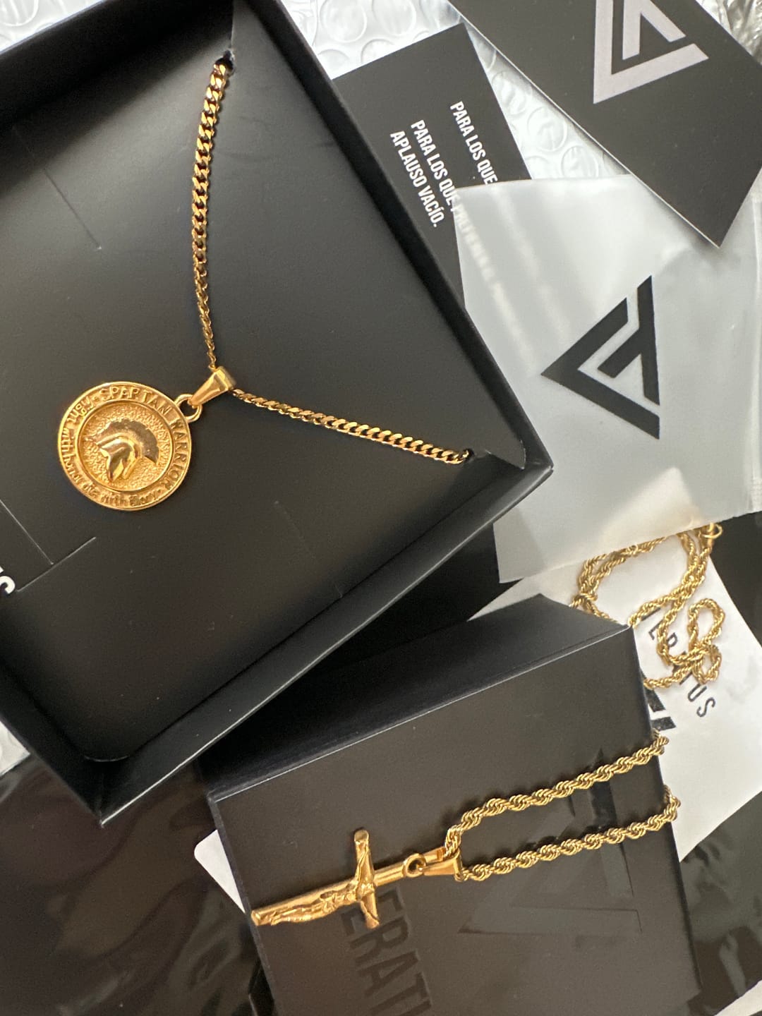 Customer photo review of Set Spartan Doble cadena Baño Oro 18k