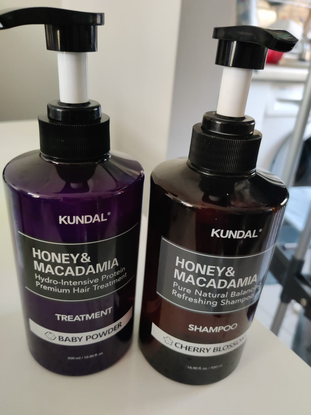 Customer photo review of Atjaunojošs matu kopšanas līdzeklis KUNDAL Honey & Macadamia Protein Treatment Baby Powder