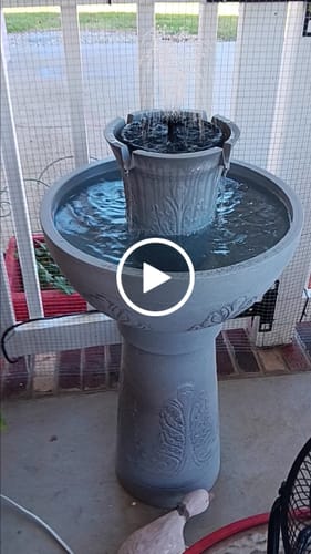Customer video review of Two Button Fountain Pump and Battery Compartment - no connection port