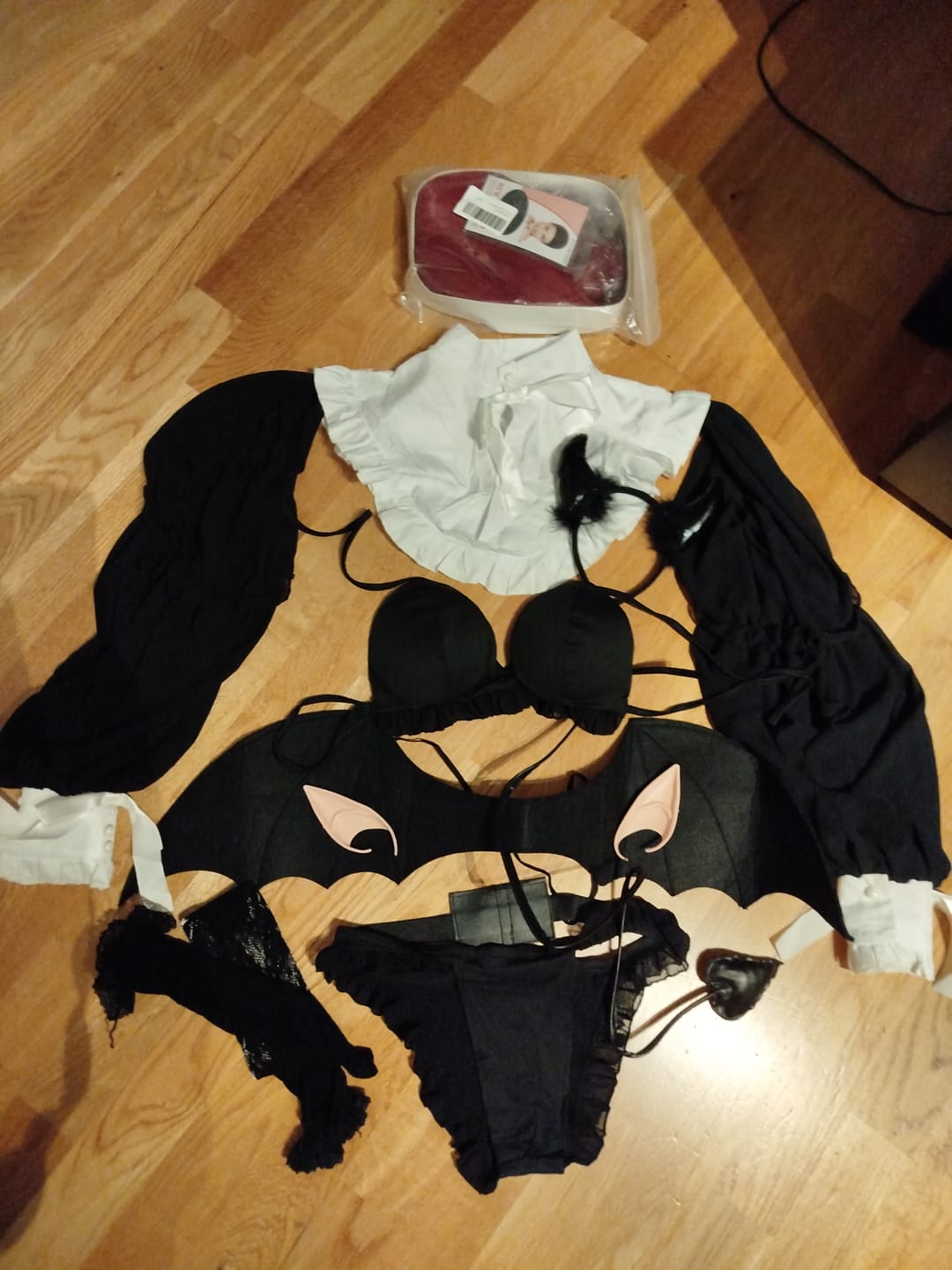 Customer photo review of My Dress-Up Darling Marin Kitagawa Little Demon Outfits Cosplay Kostüm