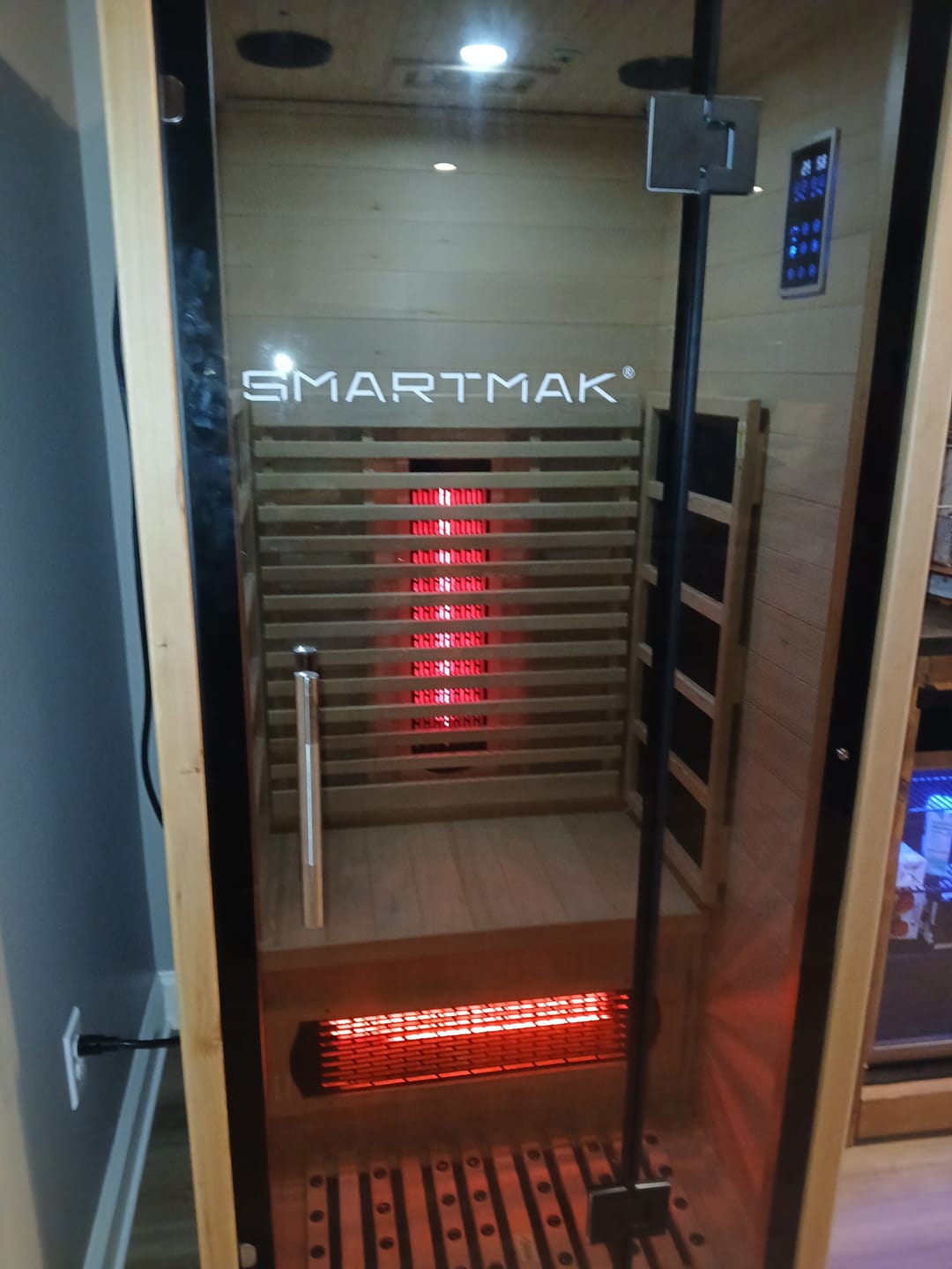Customer photo review of Smartmak®  120V Indoor Infrared Sauna - Refresh 1 (Delivery in 1-2 Weeks)