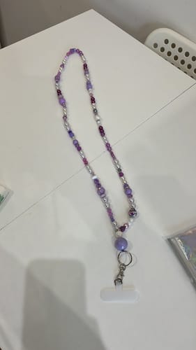 Customer photo review of Portachiavi Lungo da collo di perle fatto a mano 💜 Lilla