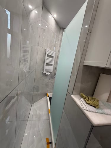 Customer photo review of SONNI Walk In Dusche Duschabtrennung Duschwand Nano Vollsatiniert ESG-Glas Glasstärke 8/10mm Breite 80-160cm