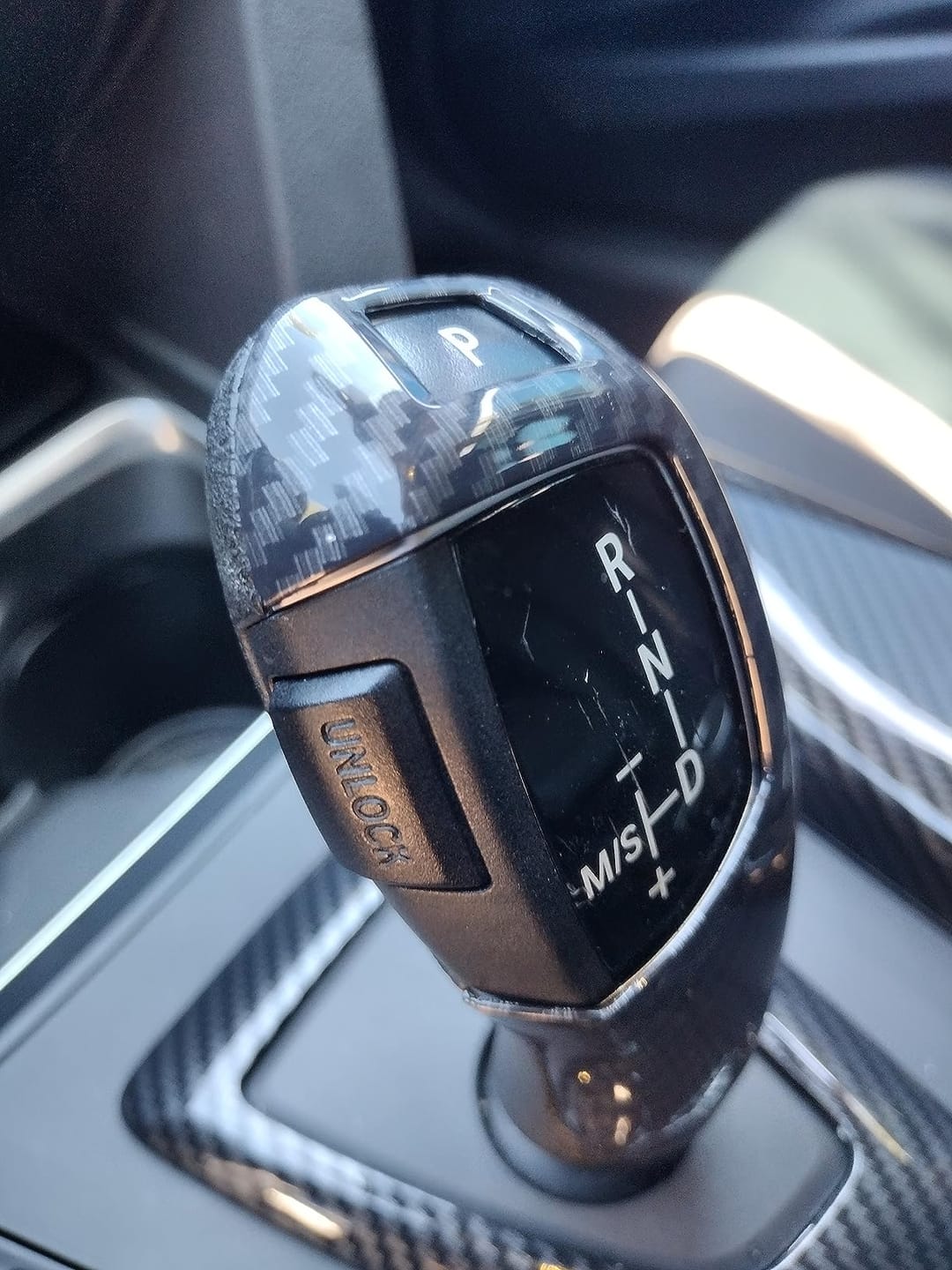 Customer photo review of Gear Shift Knob Cover Trim Compatible with BMW 3 Series F30 F31 F34 & 4 Series F32 F33 F36 – Carbon Fiber Style Interior Upgrade | SPCRSO