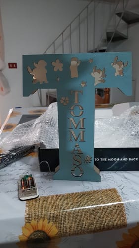 Giovanni A. review of Lampada in legno personalizzata a forma di lettera con favole image 1 out of 1