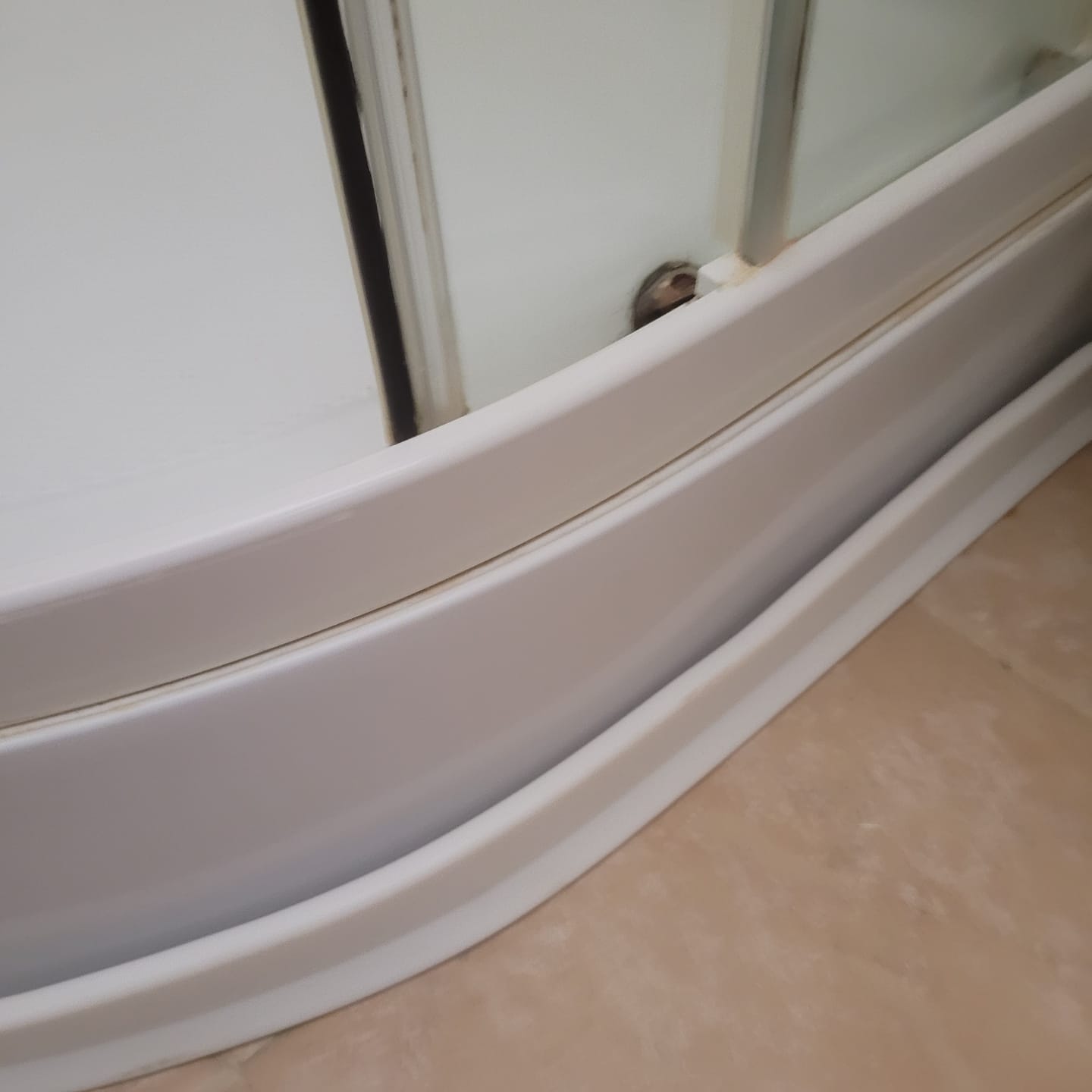 Customer photo review of Zocalo Burlete de Silicona Adhesivo Multifunción 2 Mts