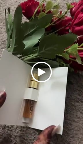 Customer video review of Perfume Sample Set - 4 PCS