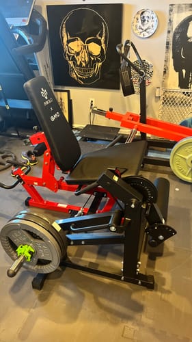 Customer photo review of TAWERET™  1:1 Cable Ratio Leg Extension and Curl Machine