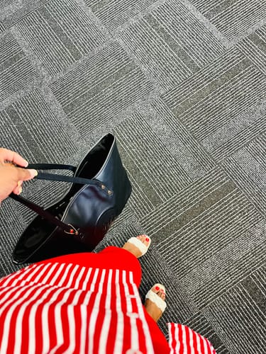 Customer photo review of Black Era Tote Bag