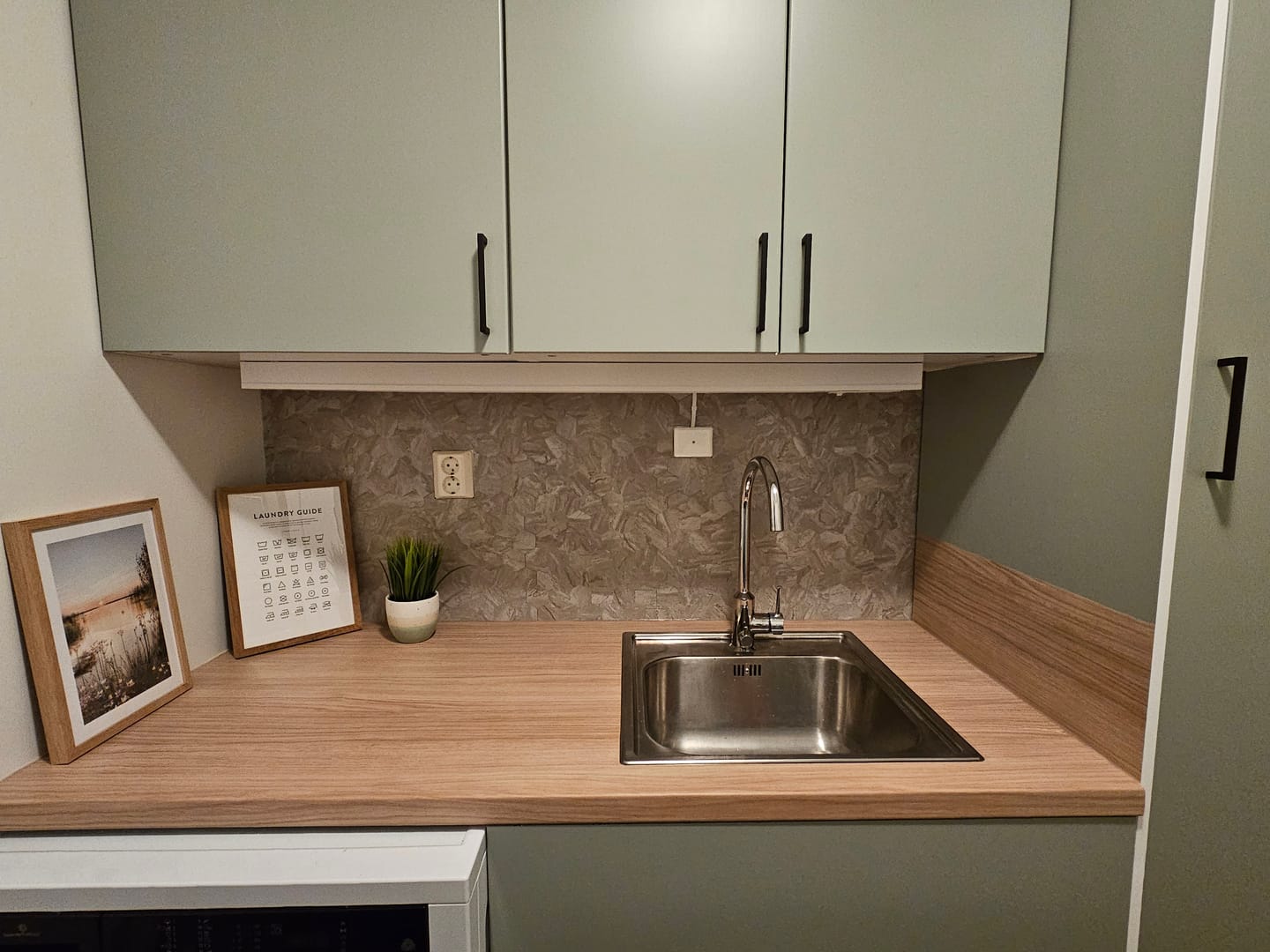 Customer photo review of Tropea Oak kontaktplast