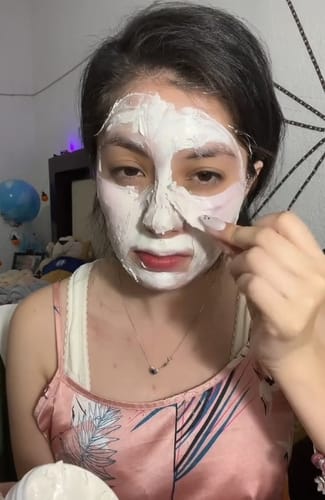 Customer photo review of Mascarilla de Arcilla con 3 Ácidos para Limpieza Profunda de Poros