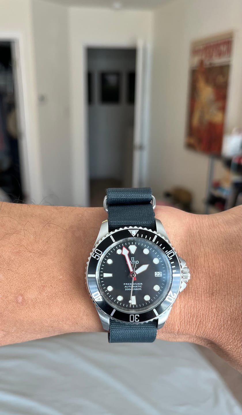 Customer photo review of Heat-Welded Plain Color Variant Mafia Strap 18, 20mm