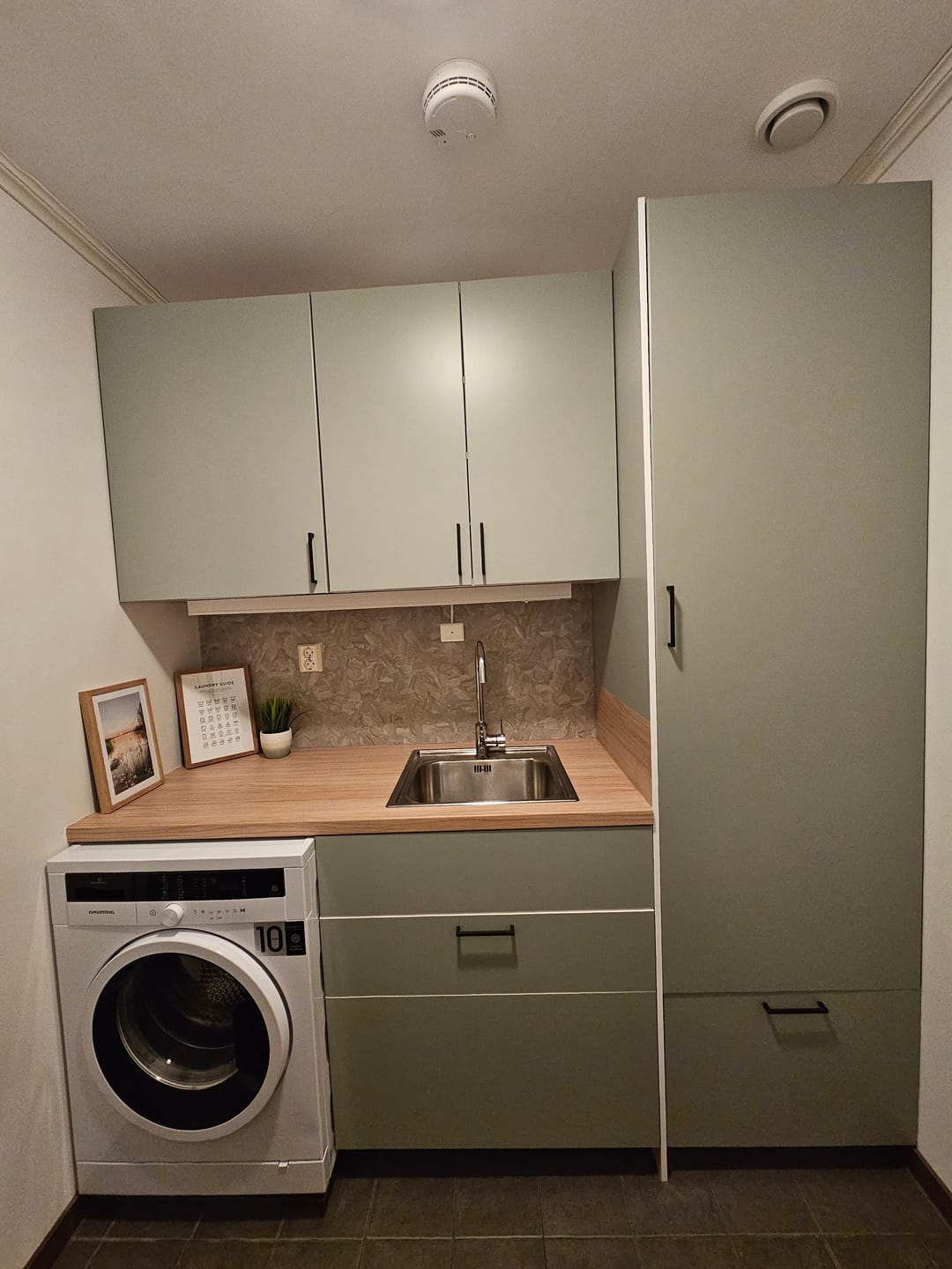 Customer photo review of Uni matt sage green kontaktplast