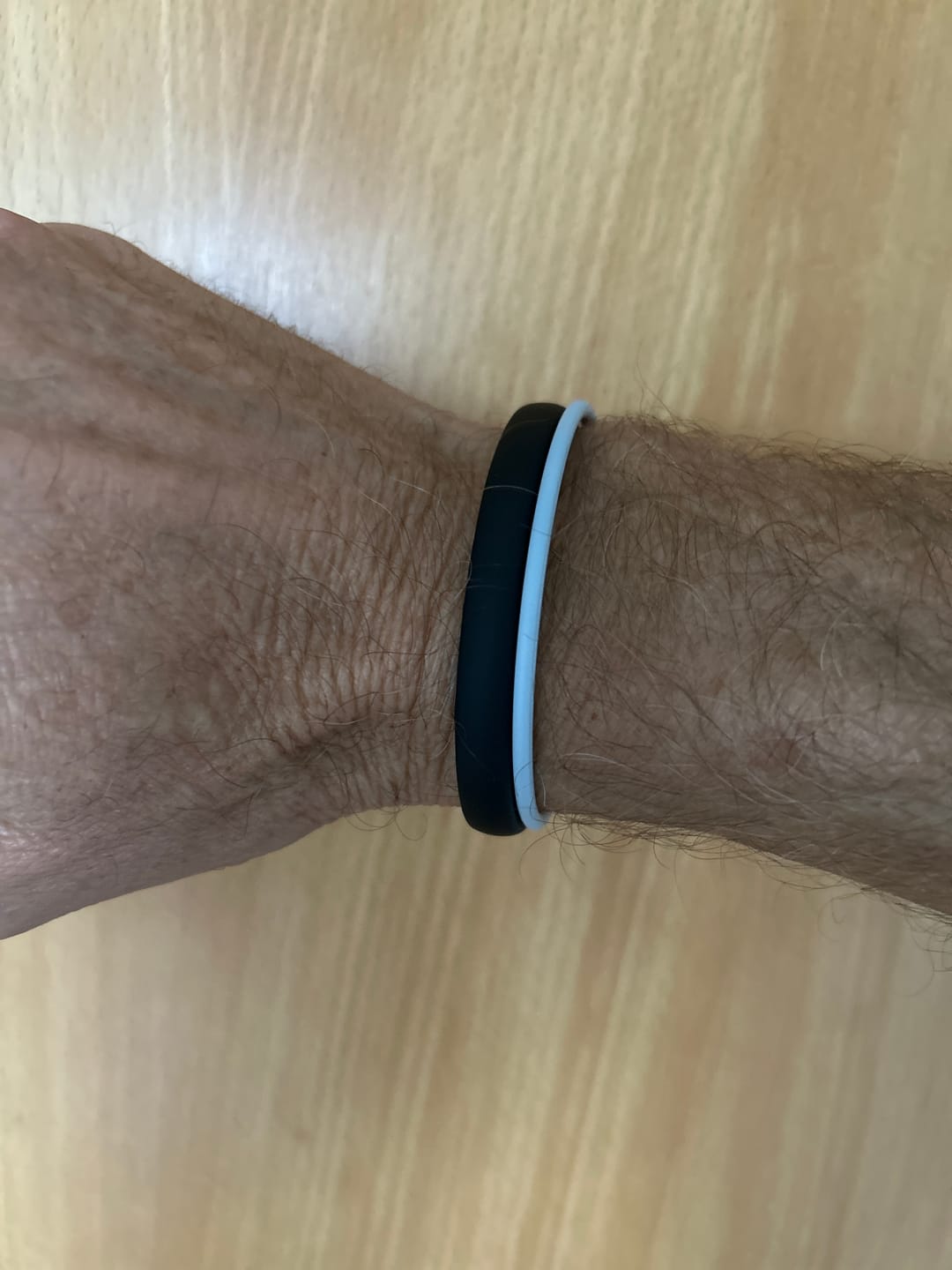 Customer photo review of Balance Band™ Ice Blue – Handgefertigt mit Naturbernstein
