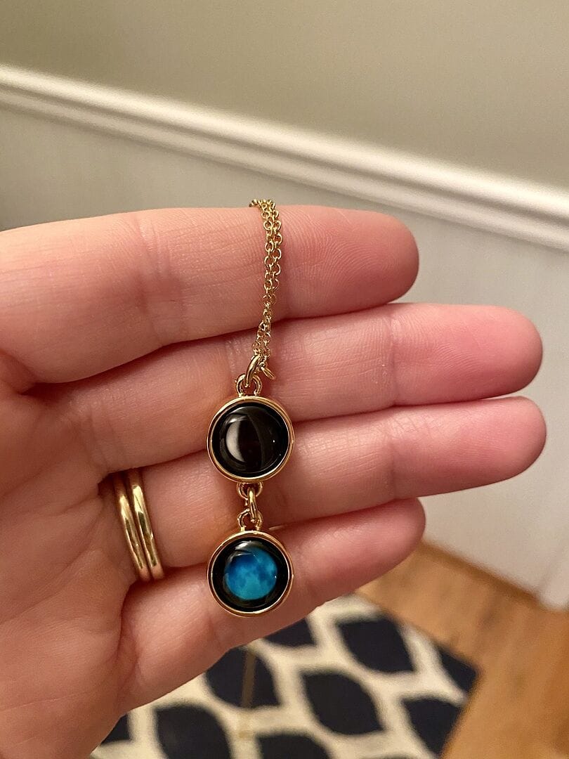 Customer photo review of Mini Ituri Necklace in Gold