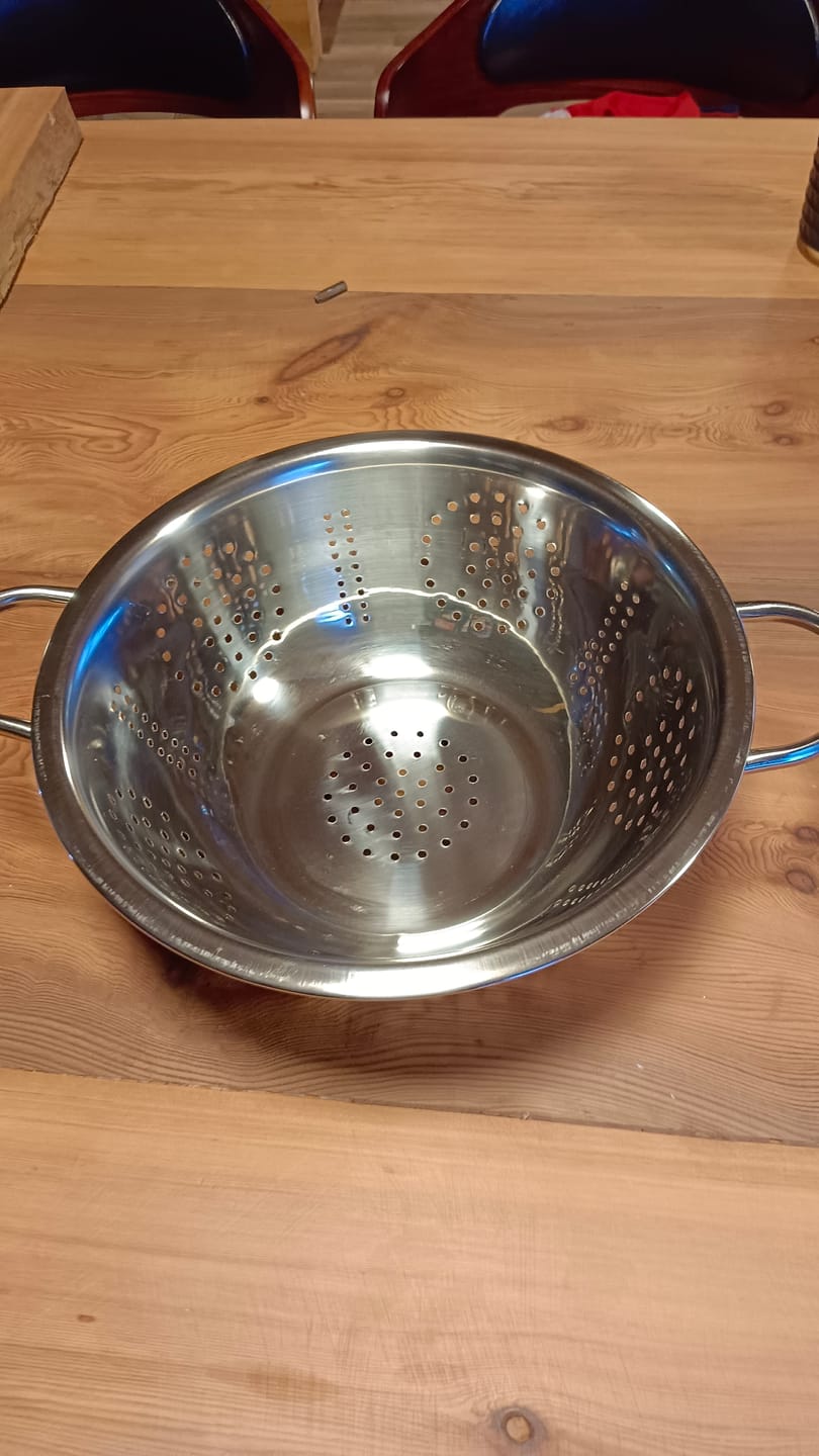 Customer photo review of Colador Acero Inoxidable 28 cm
