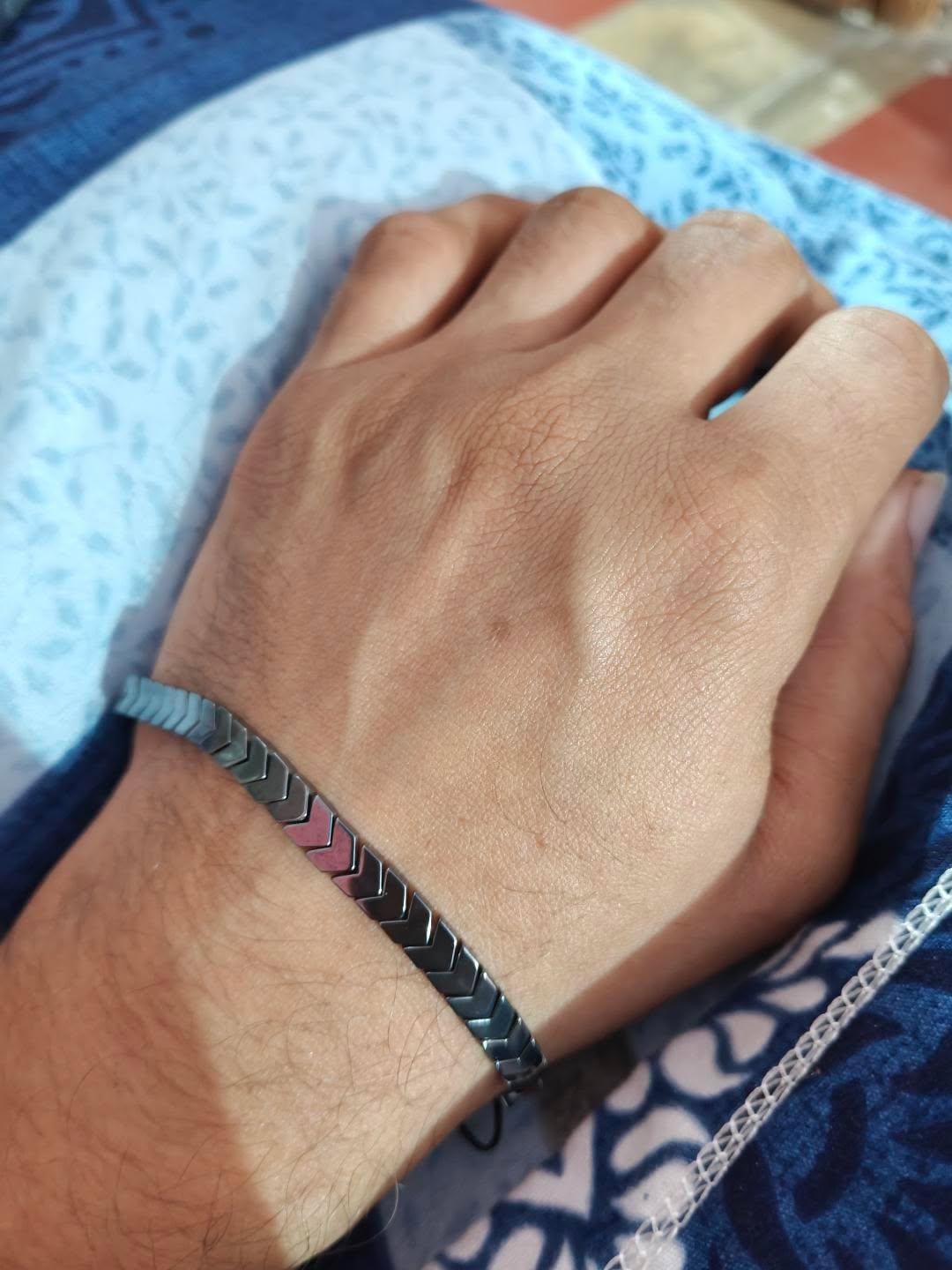 Customer photo review of Onyx Arrow Bracelet