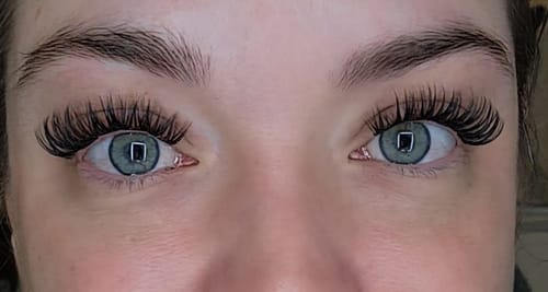 Customer photo review of Flora Lash Kit