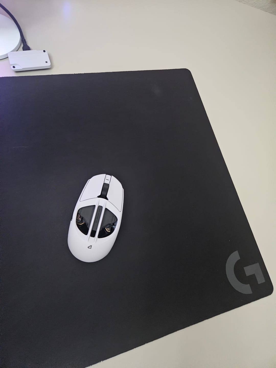 Customer photo review of ARYE RCC-1 Karbon Fiber Wireless Mouse