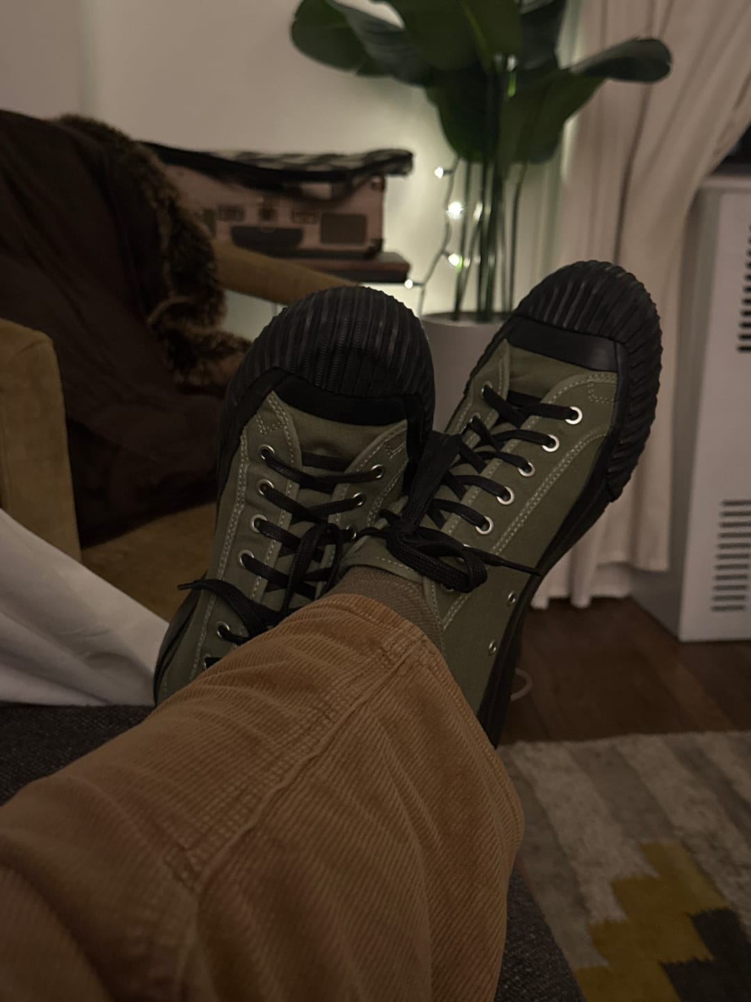 Customer photo review of Grounder Low-Top Olive/Black
