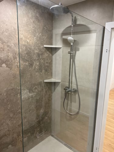 Customer photo review of SONNI Walk In/ Begehbare Dusche Duschabtrennung Duschwand Nano Klarglas Glasstärke 8mm Breite 70-120cm