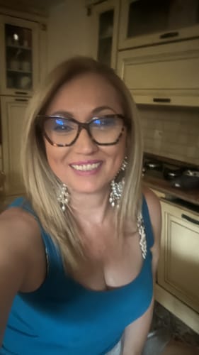 Customer photo review of Orecchini Luna perle